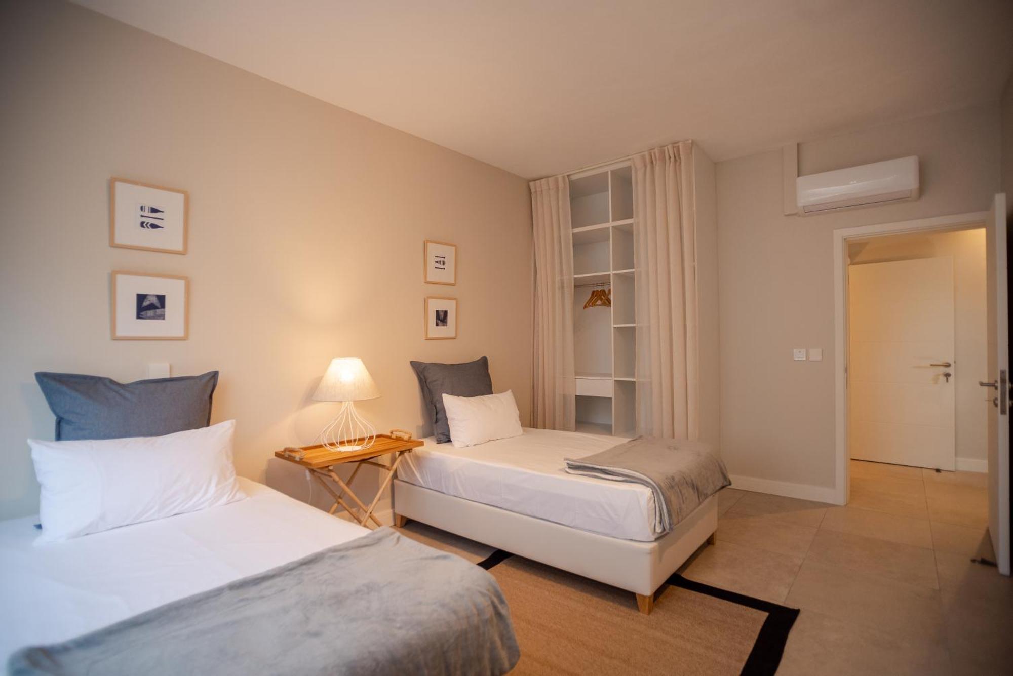 Blue Coral Beachfront Penthouse Flic-en-Flacq Extérieur photo