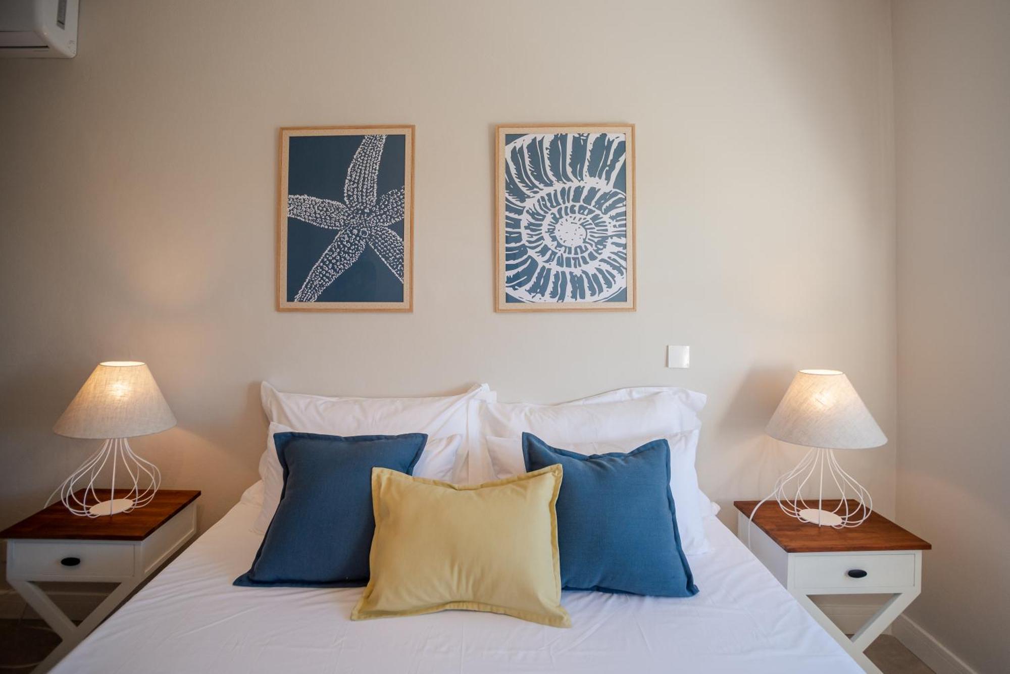Blue Coral Beachfront Penthouse Flic-en-Flacq Extérieur photo